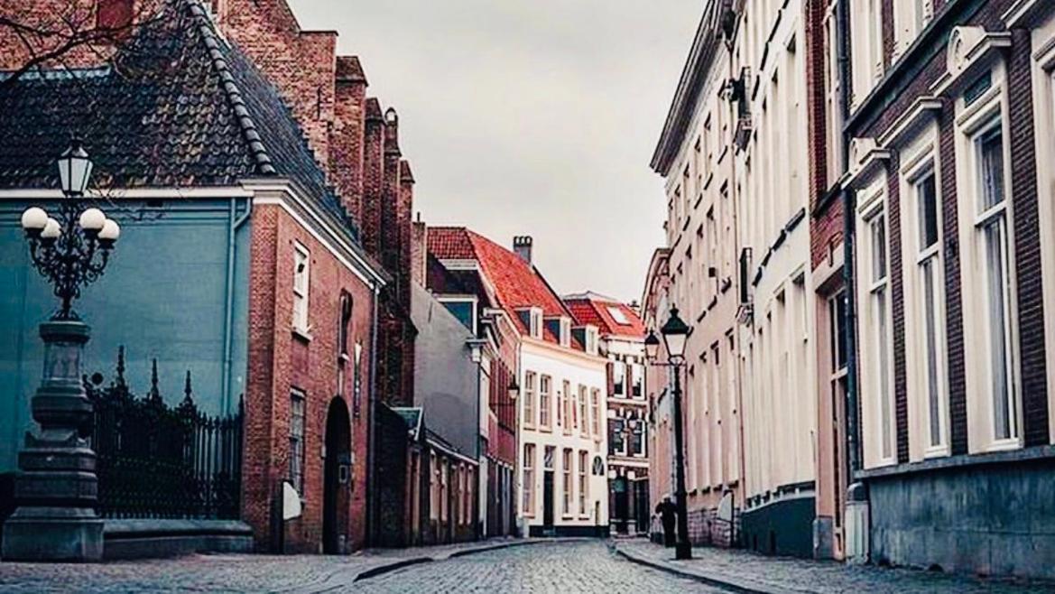 Hotel Sutor Breda Kültér fotó